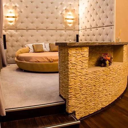 City Center Apartment *